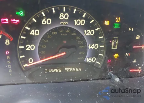 2005 Honda Odyssey Touring z USA, uszkodzony, nr VIN 5FNRL38805B111943